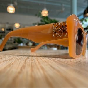 AUTHENTIC LOEWE BOLDED CAT EYE ACETATE SUNGLASSES